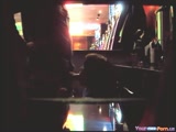 Deux employés d'un Casino baisent pendant le service.